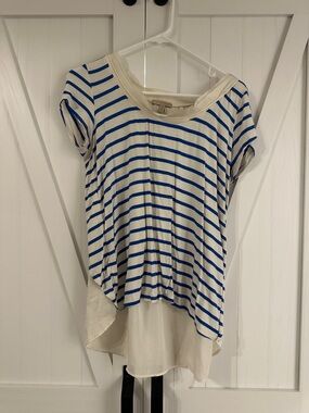 Bordeaux Blue and White Striped Hi-Low Short Sleeve Tee